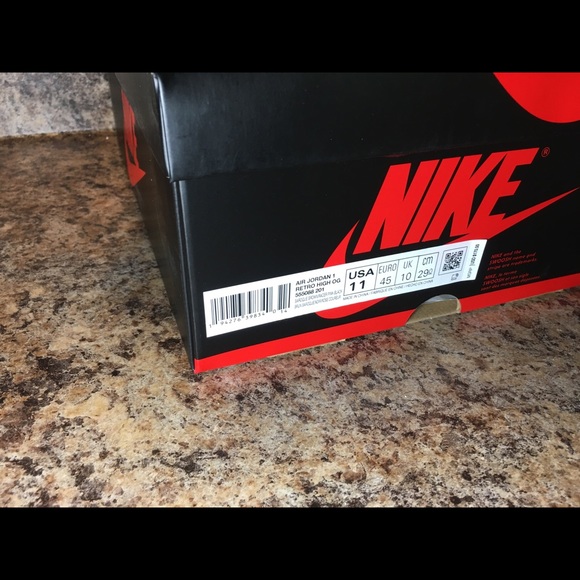 Air Jordan 1 - Picture 3 of 7